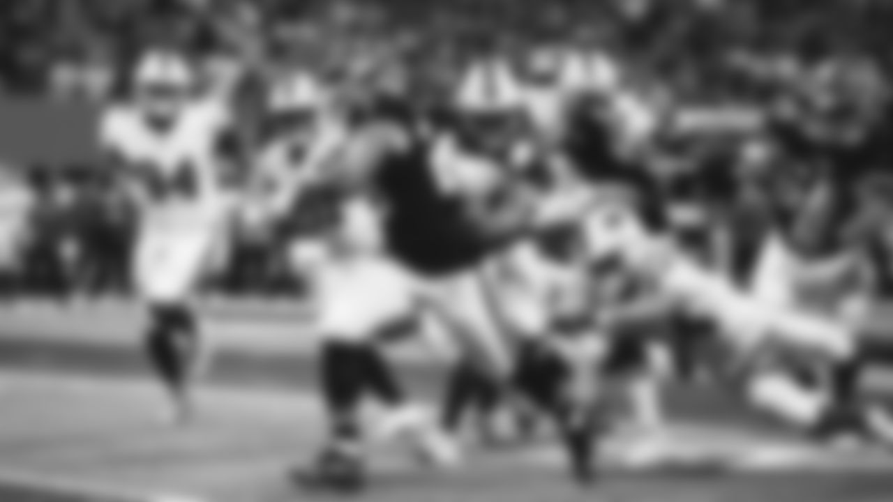 Atlanta Falcons running back Tyler Allgeier #25 runs with the ball during the anthem during Week 6 against the Buffalo Bills at Mercedes-Benz Stadium in Atlanta, Ga. on Monday, October 13, 2025. (Photo by Brandon Magnus/Atlanta Falcons)
