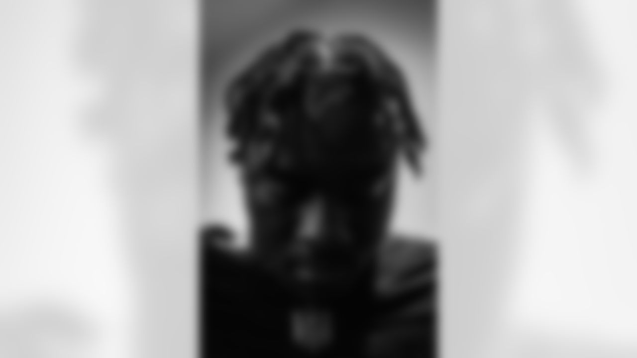 Atlanta Falcons running back Nathan Carter #38 prepares in the locker room before the Week 18 Game against the New Orleans Saints at Mercedes-Benz Stadium in Atlanta, Georgia on Sunday, January 4, 2026. (Photo by Brandon Magnus/Atlanta Falcons)