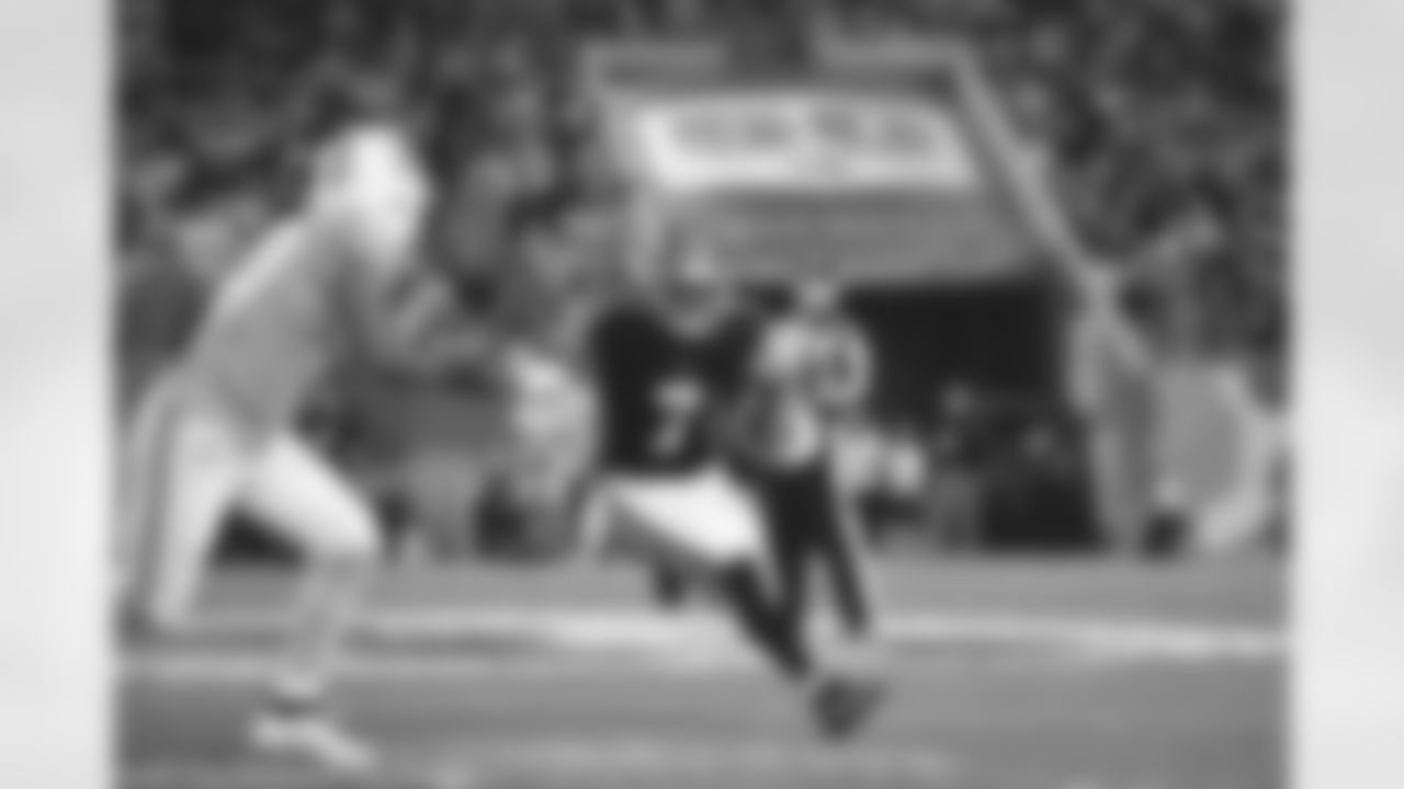 Atlanta Falcons running back Bijan Robinson #7 during the Week 15 Game against the Tampa Bay Buccaneers at Raymond James Stadium in Tampa, Florida on Thursday, December 11, 2025. (Photo by Brandon Magnus/Atlanta Falcons)