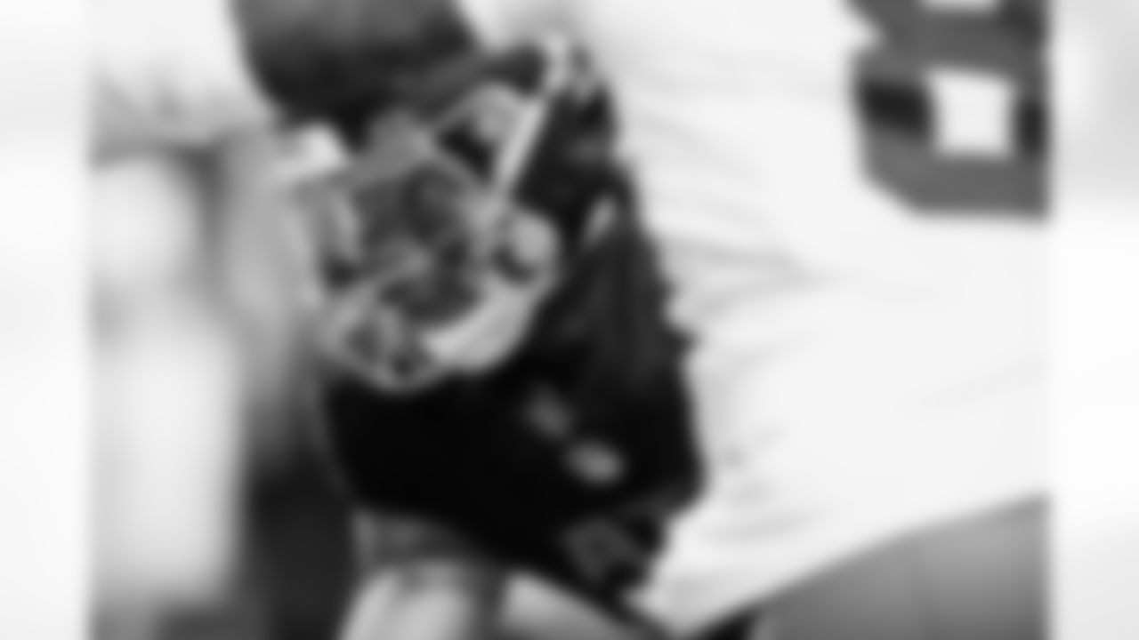 Atlanta Falcons running back Bijan Robinson #7 scores a touchdown during the Week 11 Game against the Carolina Panthers at Mercedes-Benz Stadium in Atlanta, Georgia on Sunday, November 16, 2025. (Photo by Kevin Liles/Atlanta Falcons)