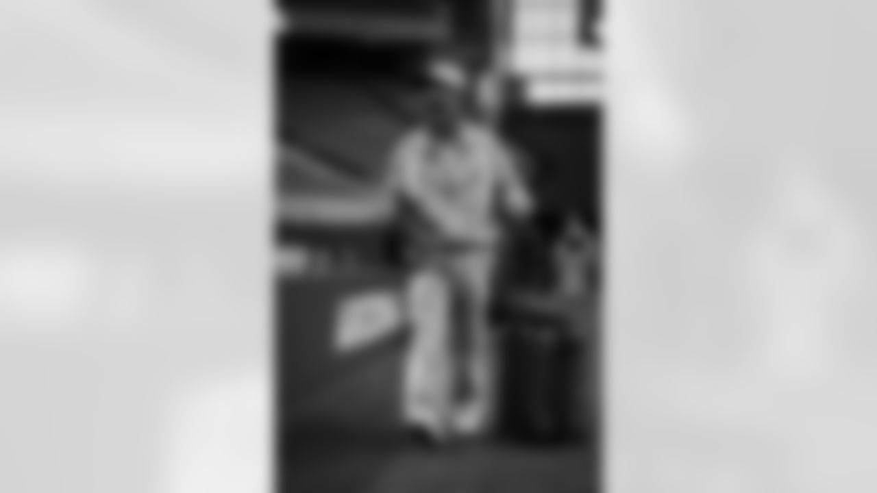 Atlanta Falcons wide receiver Deven Thompkins #83 arrives before the Week 16 Game against the Arizona Cardinals at State Farm Stadium in Glendale, Arizona on Sunday, December 21, 2025. (Photo by Taylor McLaughlin/Atlanta Falcons)