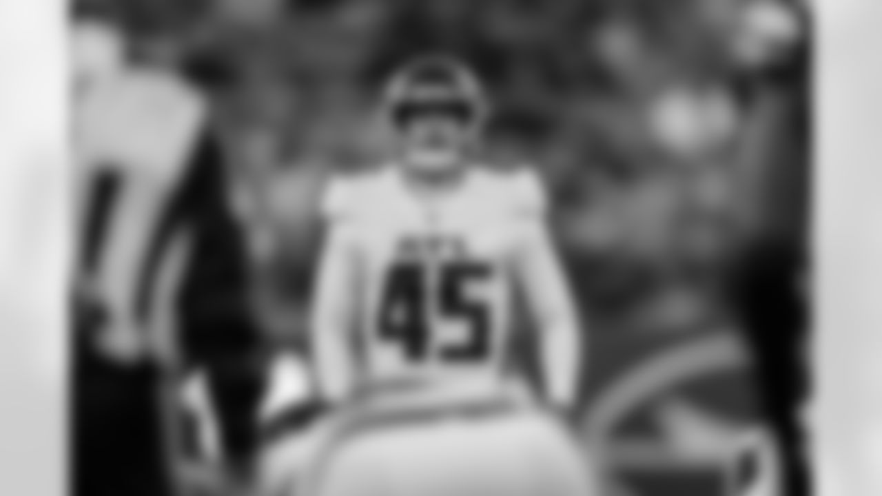 Atlanta Falcons kicker Zane Gonzalez #45 prepares to kick an extra point during the Week 13 Game against the New York Jets at Metlife Stadium in East Rutherford, New Jersey on Sunday, November 30, 2025. (Photo by Jay Bendlin/Atlanta Falcons)