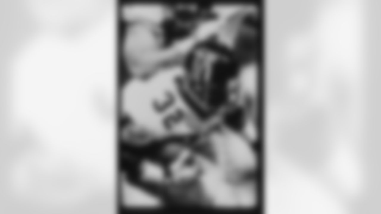 Photograph from the Falcons game vs the St. Louis Rams on November 10, 1996.