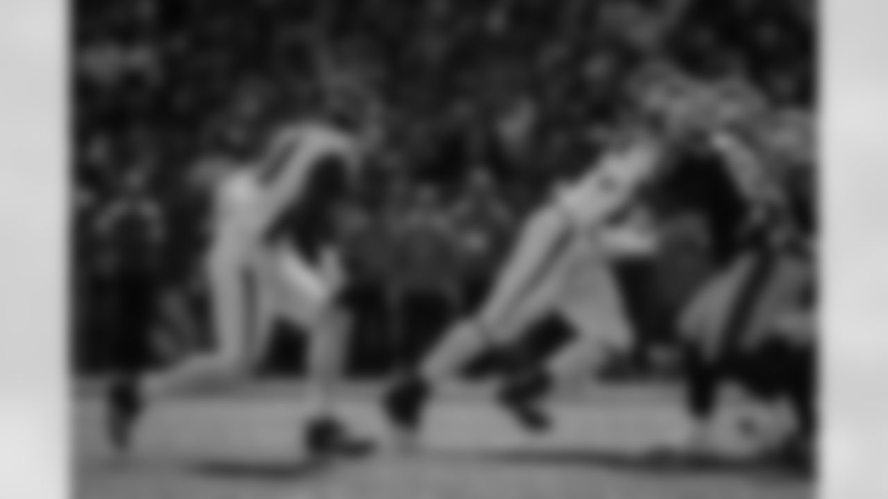 Atlanta Falcons edge rusher Jalon Walker #11 rushes the quarterback during the first quarter of the Week 9 Game against the New England Patriots at Gillette Stadium in Foxborough, Massachusetts on Sunday, November 2, 2025. (Photo by Taylor McLaughlin/Atlanta Falcons)