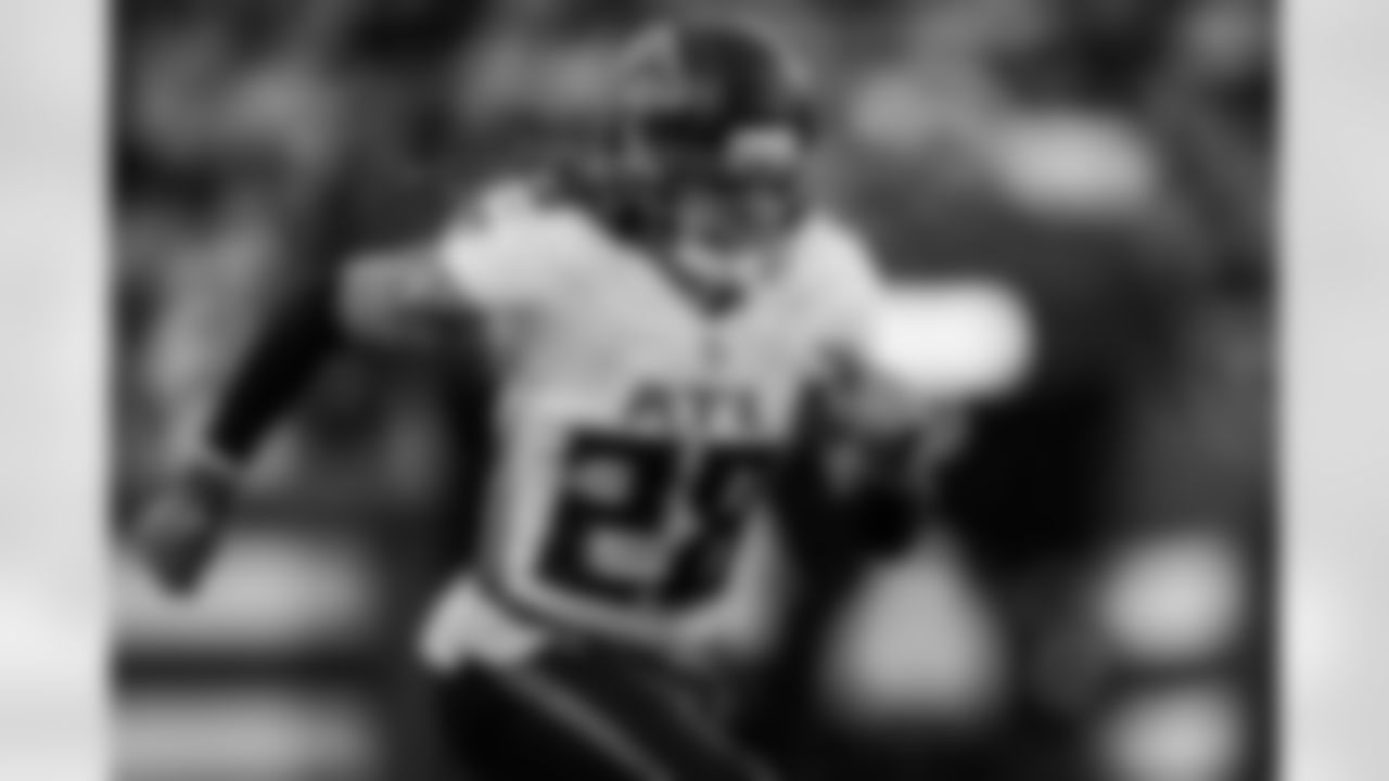 Atlanta Falcons cornerback Mike Ford Jr. #28 sprints on the field during the Week 13 Game against the New York Jets at Metlife Stadium in East Rutherford, New Jersey on Sunday, November 30, 2025. (Photo by Jay Bendlin/Atlanta Falcons)