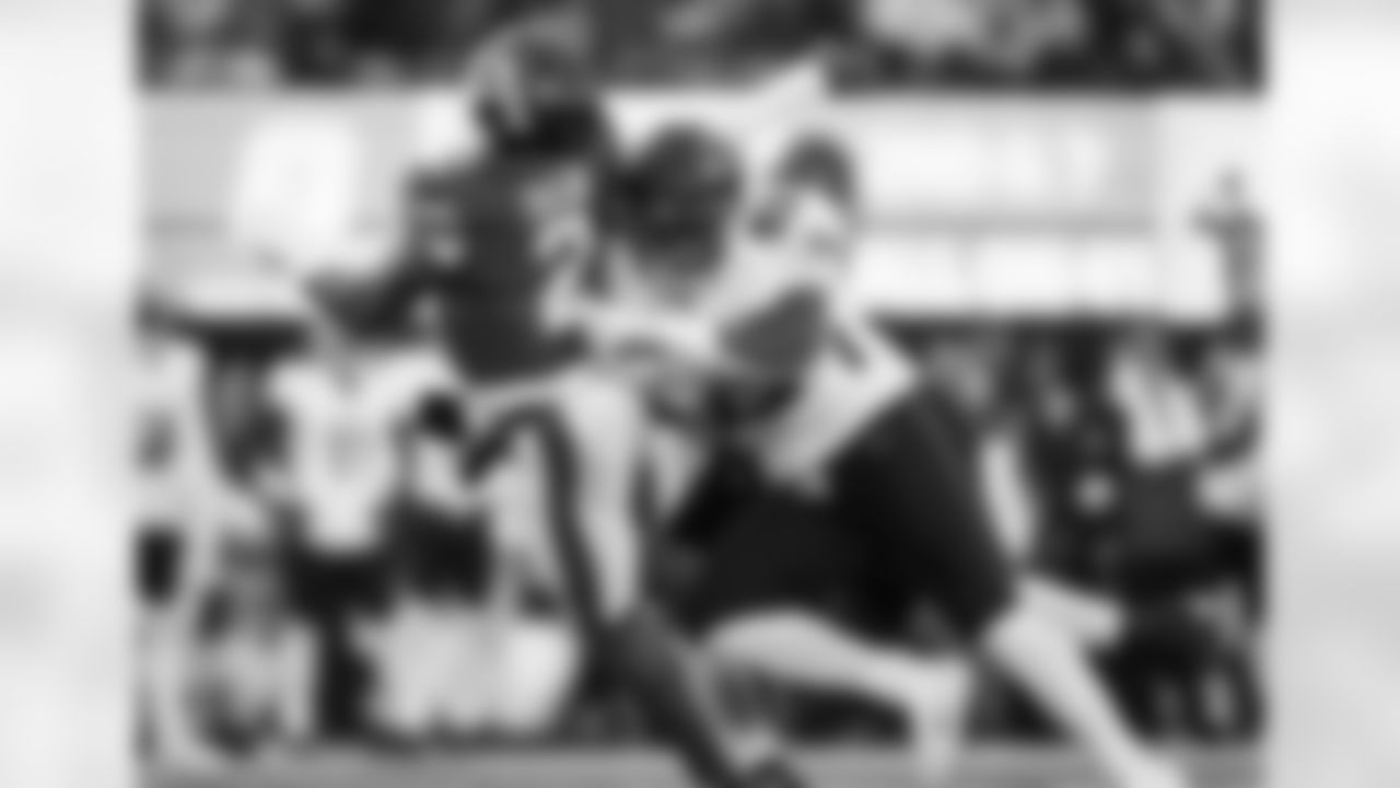 Atlanta Falcons defensive lineman Kentavius Street #93 hits the quarterback during the first quarter of the Week 13 Game against the New York Jets at Metlife Stadium in East Rutherford, New Jersey on Sunday, November 30, 2025. (Photo by Caean Couto/Atlanta Falcons)