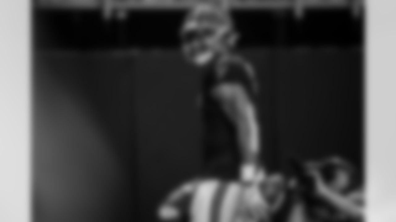 Atlanta Falcons running back Bijan Robinson #7 scores a touchdown during the Week 17 Game against the Los Angeles Rams at Mercedes-Benz Stadium in Atlanta, Georgia on Monday, December 29, 2025. (Photo by Jay Bendlin/Atlanta Falcons)