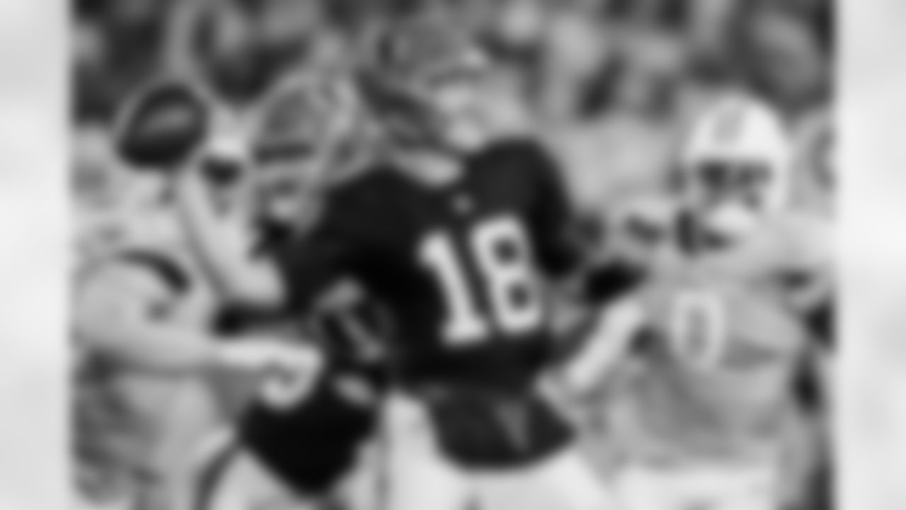 Atlanta Falcons quarterback Kirk Cousins #18 throws during the Week 15 Game against the Tampa Bay Buccaneers at Raymond James Stadium in Tampa, Florida on Thursday, December 11, 2025. (Photo by Mitch Martin/Atlanta Falcons)