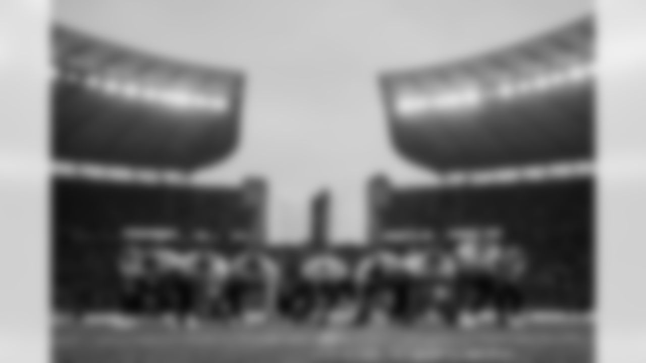 Atlanta Falcons players warm up before the Week 10 Game against the Indianapolis Colts at Olympic Stadium in Berlin, Germany on Sunday, November 9, 2025. (Photo by Jay Bendlin/Atlanta Falcons)
