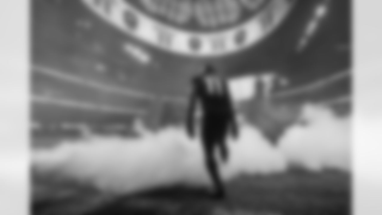 Atlanta Falcons edge rusher Jalon Walker #11 runs out of the tunnel before the Week 14 Game against the Seattle Seahawks at Mercedes-Benz Stadium in Atlanta, Georgia on Sunday, December 7, 2025. (Photo by Jay Bendlin/Atlanta Falcons)