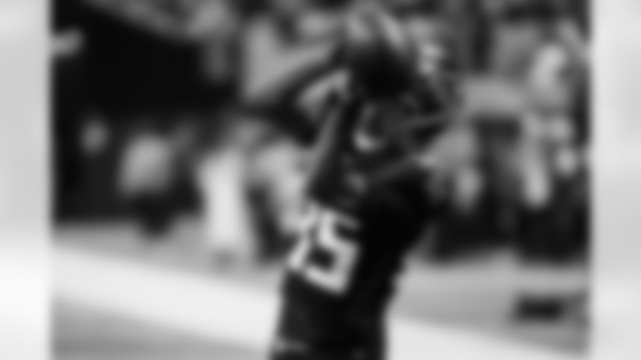 Atlanta Falcons cornerback Natrone Brooks #35 warms up before the Week 14 Game against the Seattle Seahawks at Mercedes-Benz Stadium in Atlanta, Georgia on Sunday, December 7, 2025. (Photo by Ken Griffey Jr./Atlanta Falcons)