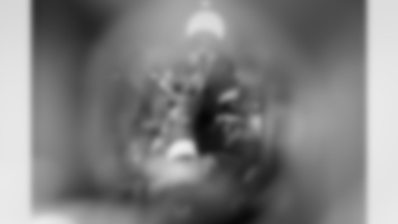 Atlanta Falcons cornerback Dee Alford #20 prepares in the locker room before the Week 17 Game against the Los Angeles Rams at Mercedes-Benz Stadium in Atlanta, Georgia on Monday, December 29, 2025. (Photo by Jay Bendlin/Atlanta Falcons)