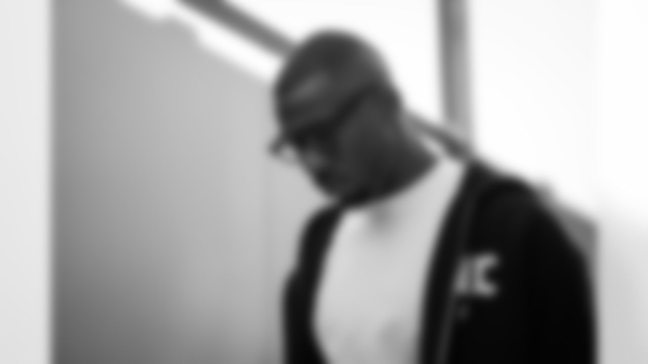 Atlanta Falcons tight end Kyle Pitts Sr. #8 arrives before the Week 18 Game against the New Orleans Saints at Mercedes-Benz Stadium in Atlanta, Georgia on Sunday, January 4, 2026. (Photo by Brandon Magnus/Atlanta Falcons)