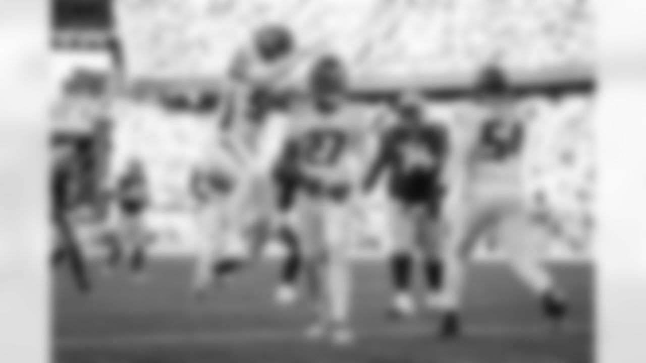 Atlanta Falcons edge rusher James Pearce Jr. #27 celebrates with Atlanta Falcons inside linebacker Kaden Elliss #55 after scooping a fumble during the Week 9 Game against the New England Patriots at Gillette Stadium in Foxborough, Mass. on Sunday, November 2, 2025. (Photo by Jay Bendlin/Atlanta Falcons)