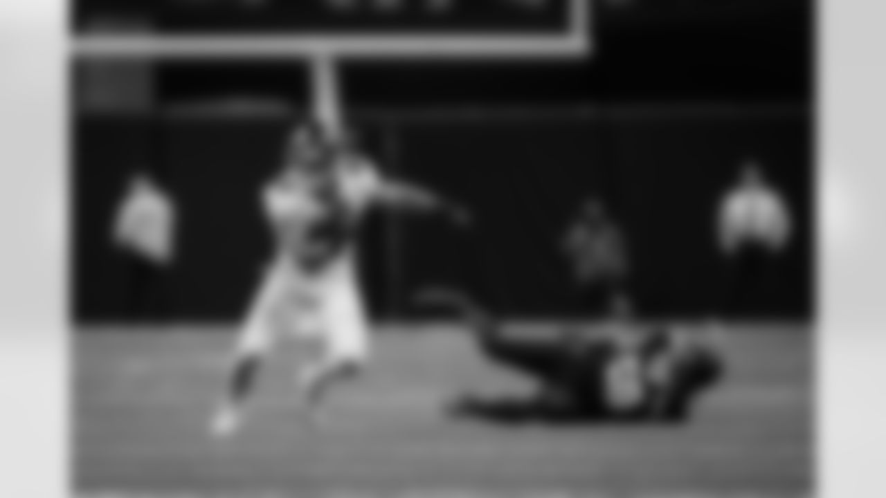 Atlanta Falcons tight end Charlie Woerner #89 runs after a catch during the Week 12 Game against the New Orleans Saints at Caesars Superdome in New Orleans, Louisiana on Sunday, November 23, 2025. (Photo by Taylor McLaughlin/Atlanta Falcons)