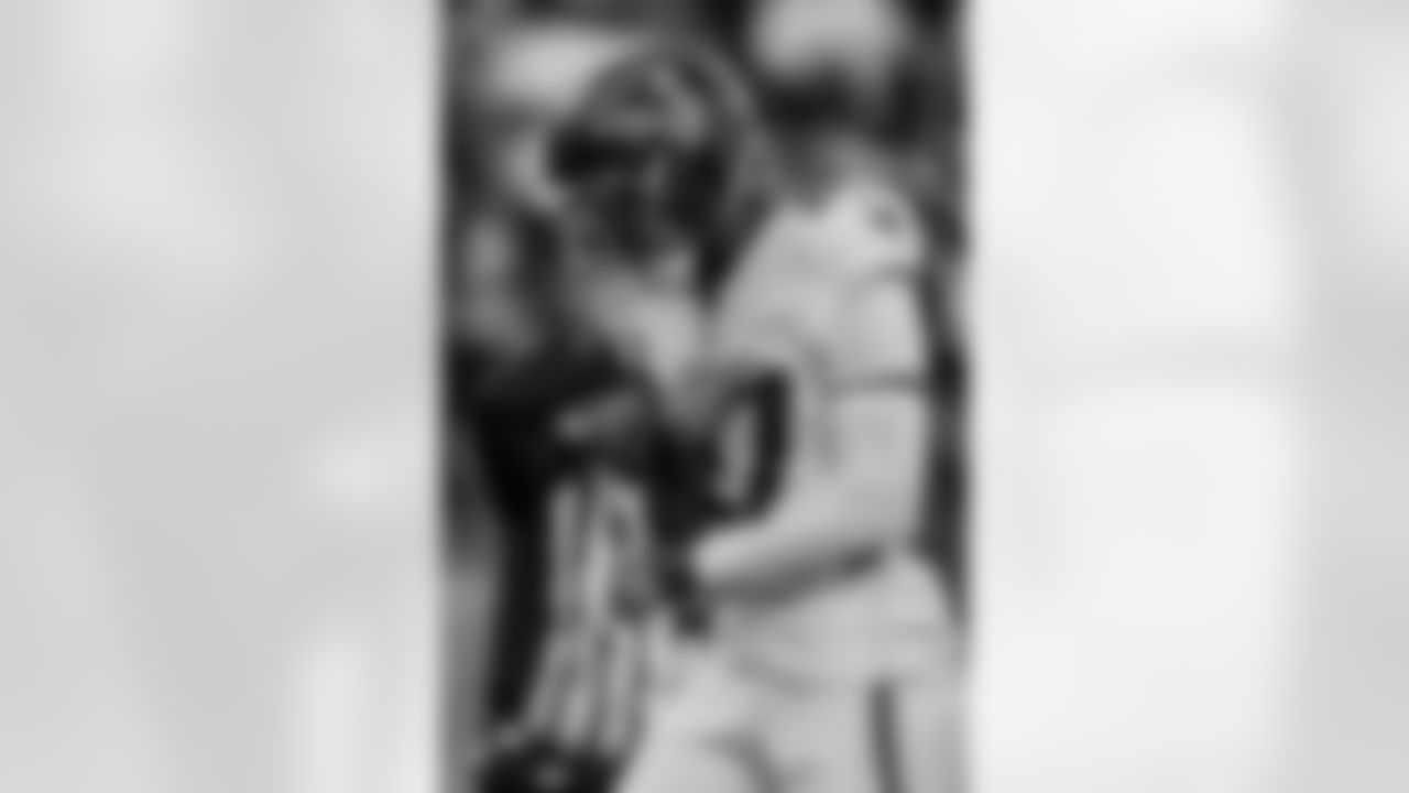 Atlanta Falcons edge rusher James Pearce Jr. #27 celebrates after recovering a fumble during the second quarter of the Week 9 Game against the New England Patriots at Gillette Stadium in Foxborough, Massachusetts on Sunday, November 2, 2025. (Photo by Taylor McLaughlin/Atlanta Falcons)