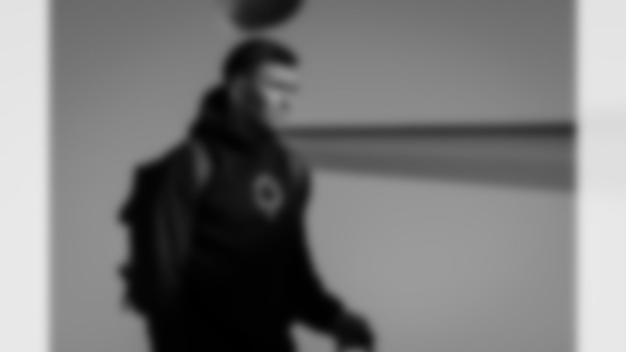 Atlanta Falcons inside linebacker Kaden Elliss #55 boards the plane at Hartsfield-Jackson International Airport in Atlanta, Ga. on Saturday, December 20, 2025. (Photo by Jay Bendlin/Atlanta Falcons)