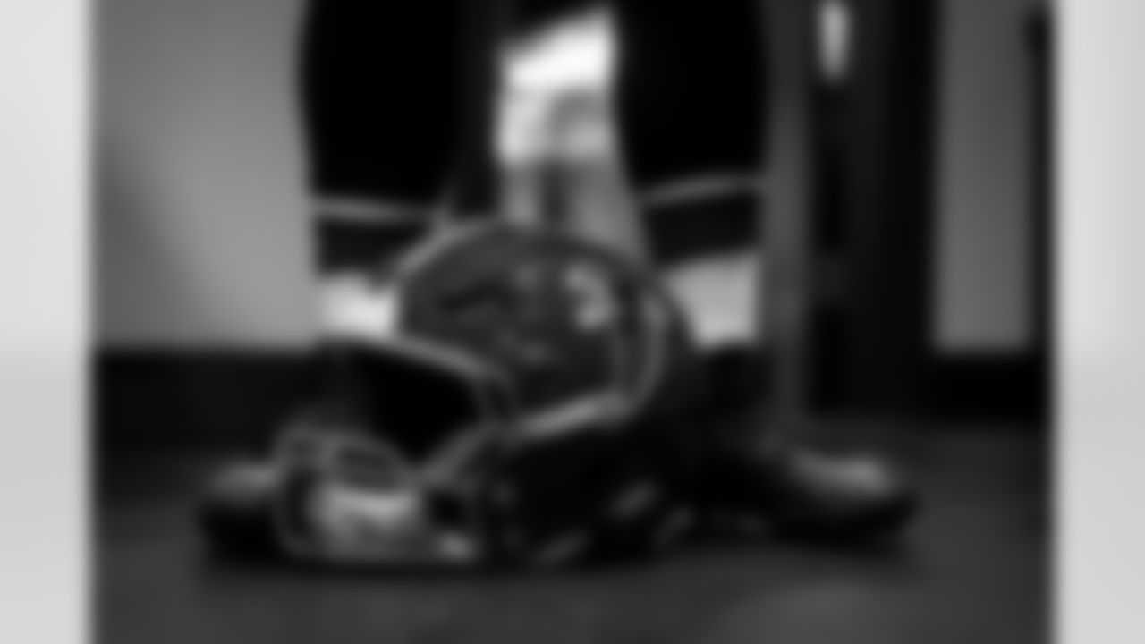 A general view of the red helmet in the locker room before the Week 17 Game against the Los Angeles Rams at Mercedes-Benz Stadium in Atlanta, Georgia on Monday, December 29, 2025. (Photo by Jay Bendlin/Atlanta Falcons)