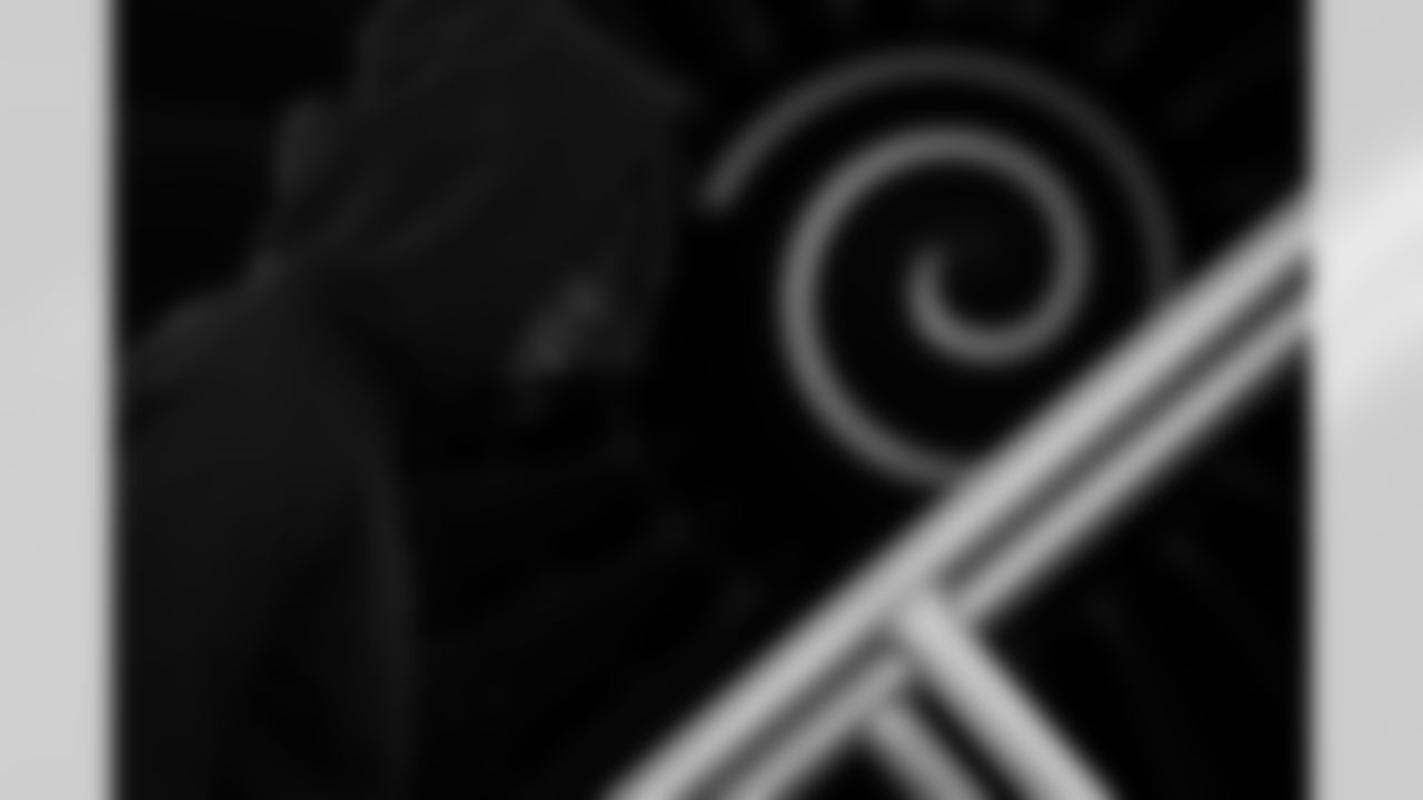 Atlanta Falcons cornerback A.J. Terrell Jr. #24 boards the plane at Hartsfield-Jackson International Airport in Atlanta, Ga. on Saturday, December 20, 2025. (Photo by Jay Bendlin/Atlanta Falcons)