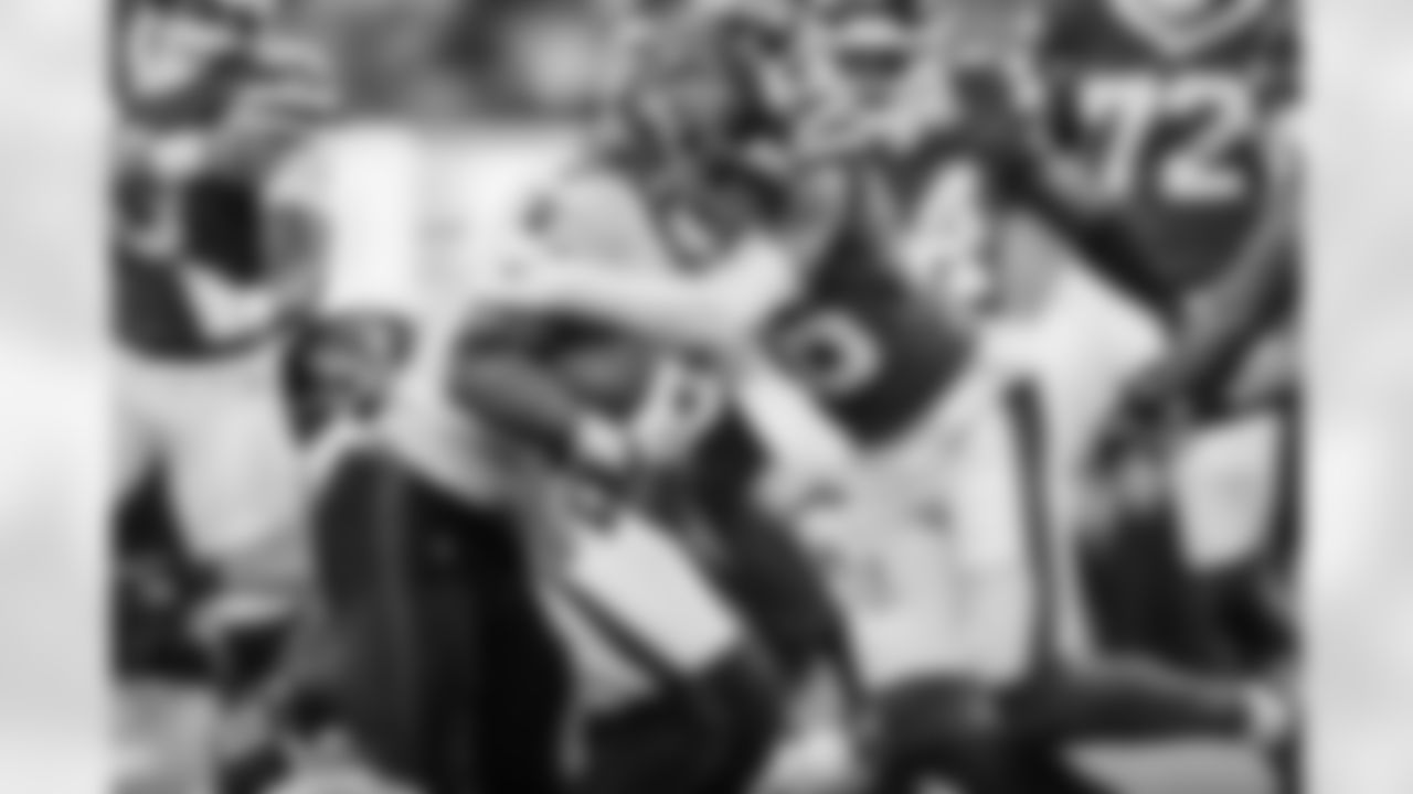 Atlanta Falcons running back Bijan Robinson #7 carries the ball during the second quarter of the Week 13 Game against the New York Jets at Metlife Stadium in East Rutherford, New Jersey on Sunday, November 30, 2025. (Photo by Caean Couto/Atlanta Falcons)