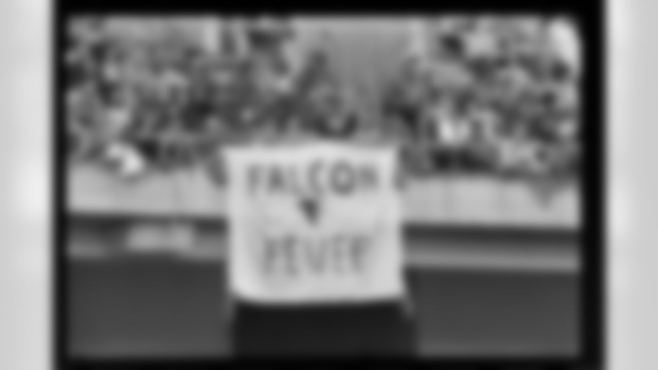 Photograph from the Falcons game vs the Los Angeles Rams on October 12, 1986.