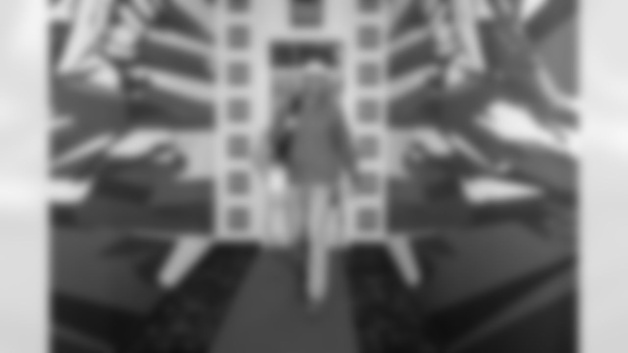 Atlanta Falcons tight end Charlie Woerner #89 arrives before the Week 17 Game against the Los Angeles Rams at Mercedes-Benz Stadium in Atlanta, Georgia on Monday, December 29, 2025. (Photo by Taylor McLaughlin/Atlanta Falcons)