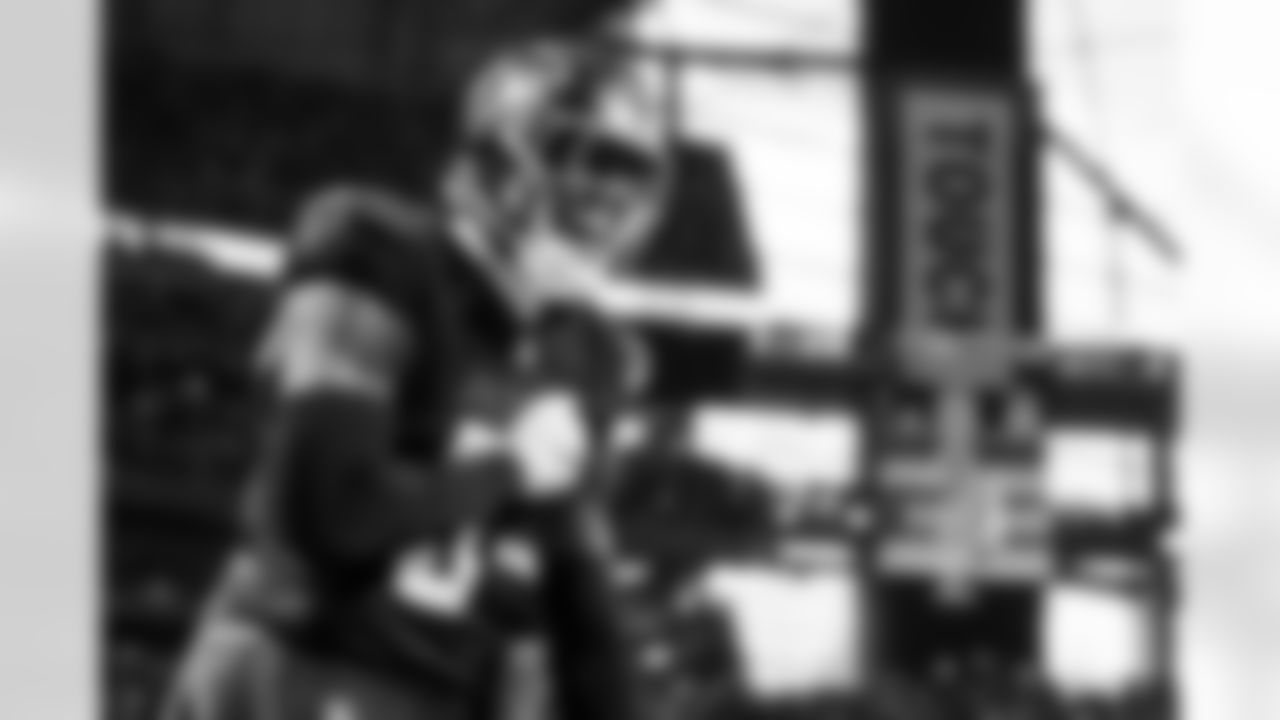 Atlanta Falcons tight end Kyle Pitts Sr. #8 celebrates after scoring a touchdown during the Week 4 Game against the Washington Commanders at Mercedes-Benz Stadium in Atlanta, Georgia on Sunday, September 28, 2025. (Photo by AJ Reynolds/Atlanta Falcons)