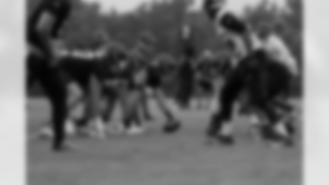 Atlanta Falcons offense and defense face off during a Phase three practice at Atlanta Falcons Training Facility in Flowery Branch, Georgia, on Tuesday, May 27, 2025. (Photo by Jay Bendlin/Atlanta Falcons)
