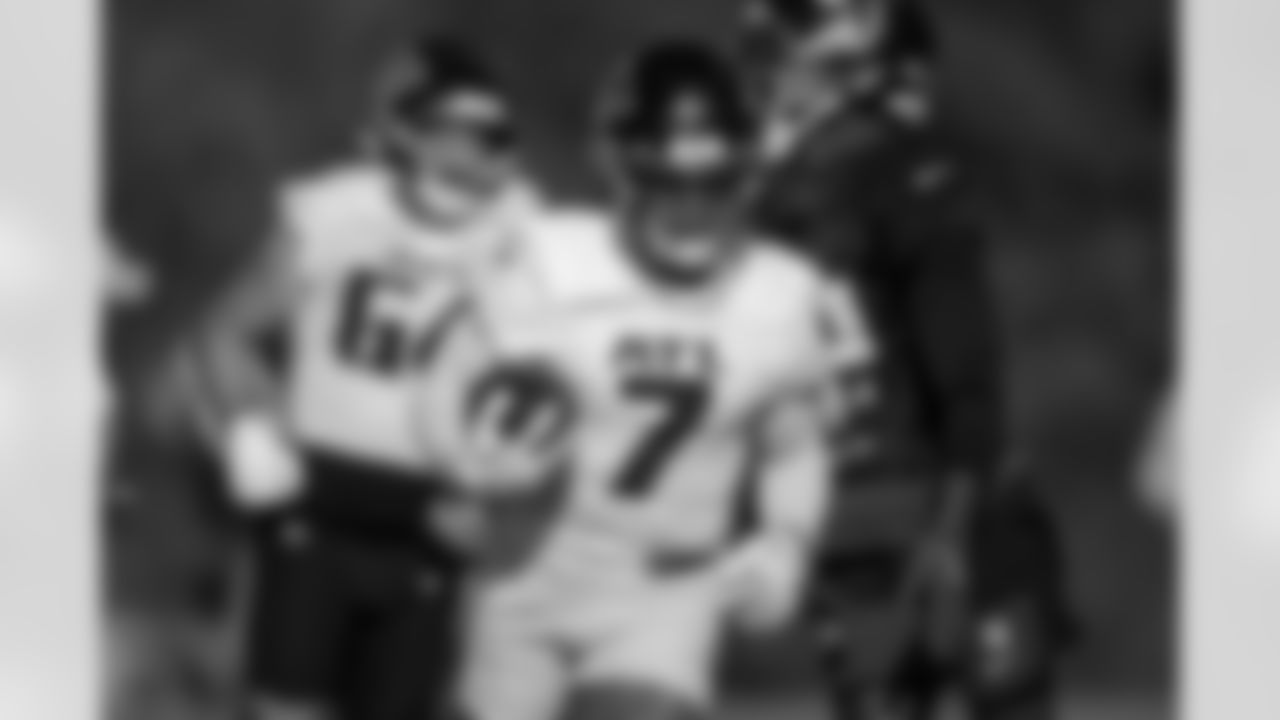 Atlanta Falcons running back Bijan Robinson #7 during practice at Atlanta Falcons Training Facility in Flowery Branch, Georgia, on Wednesday, November 26, 2025. (Photo by Taylor McLaughlin/Atlanta Falcons)