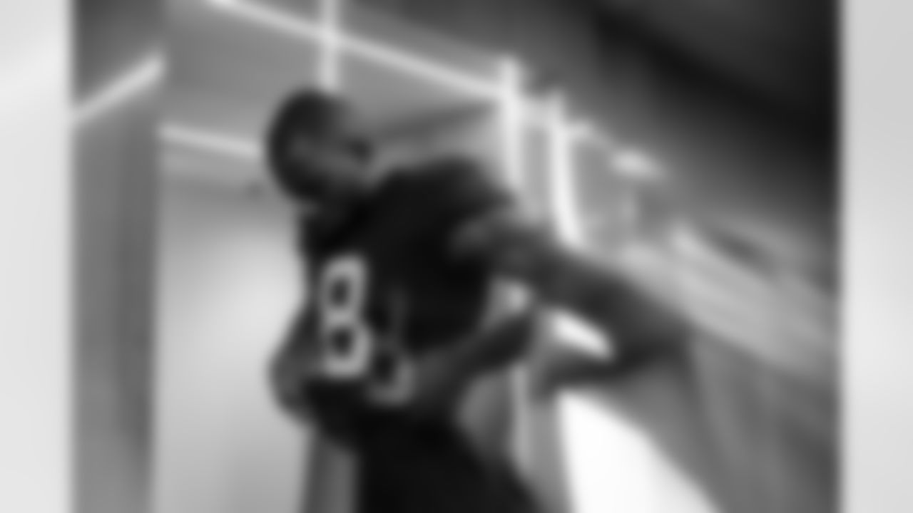 Atlanta Falcons tight end Kyle Pitts Sr. #8 prepares in the locker room before the Week 17 Game against the Los Angeles Rams at Mercedes-Benz Stadium in Atlanta, Georgia on Monday, December 29, 2025. (Photo by Jay Bendlin/Atlanta Falcons)