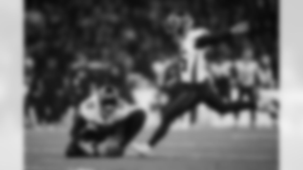 Atlanta Falcons kicker Zane Gonzalez #45 kicks the ball during the Week 10 Game against the Indianapolis Colts at Olympic Stadium in Berlin, Germany on Sunday, November 9, 2025. (Photo by Jay Bendlin/Atlanta Falcons)