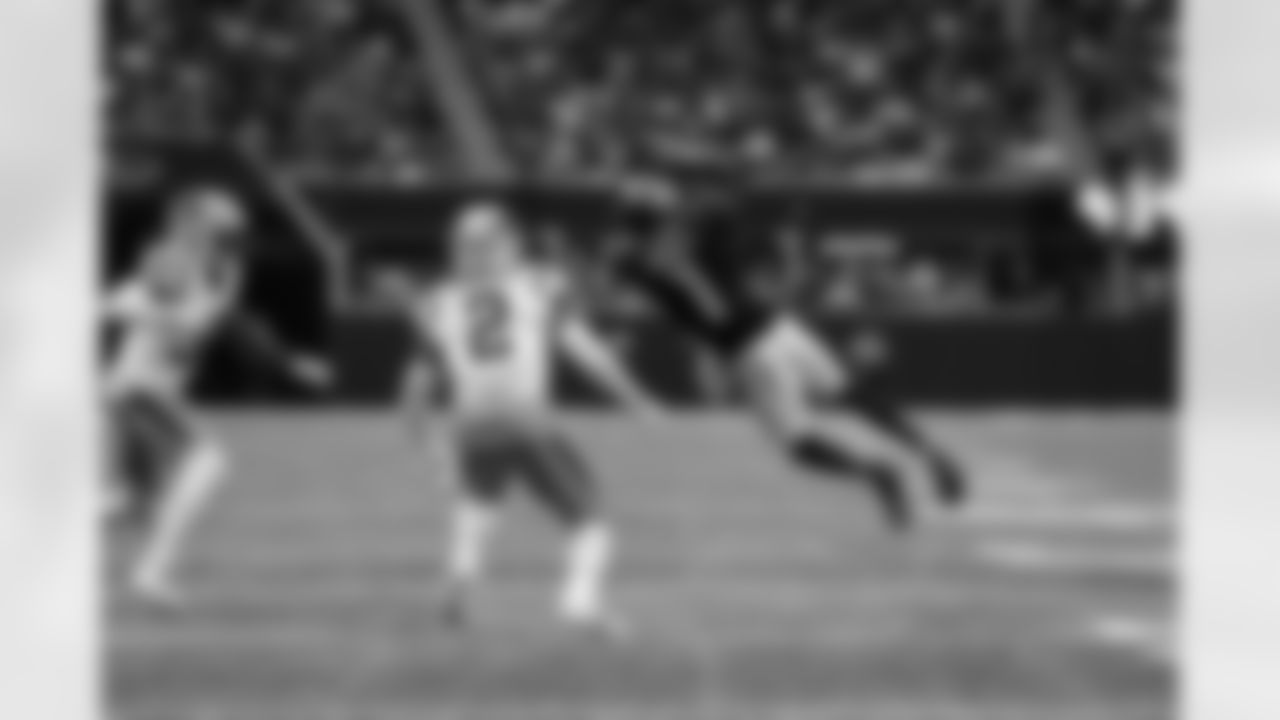 Atlanta Falcons wide receiver Darnell Mooney #1 makes a catch during the Week 11 Game against the Carolina Panthers at Mercedes-Benz Stadium in Atlanta, Georgia on Sunday, November 16, 2025. (Photo by Taylor McLaughlin/Atlanta Falcons)