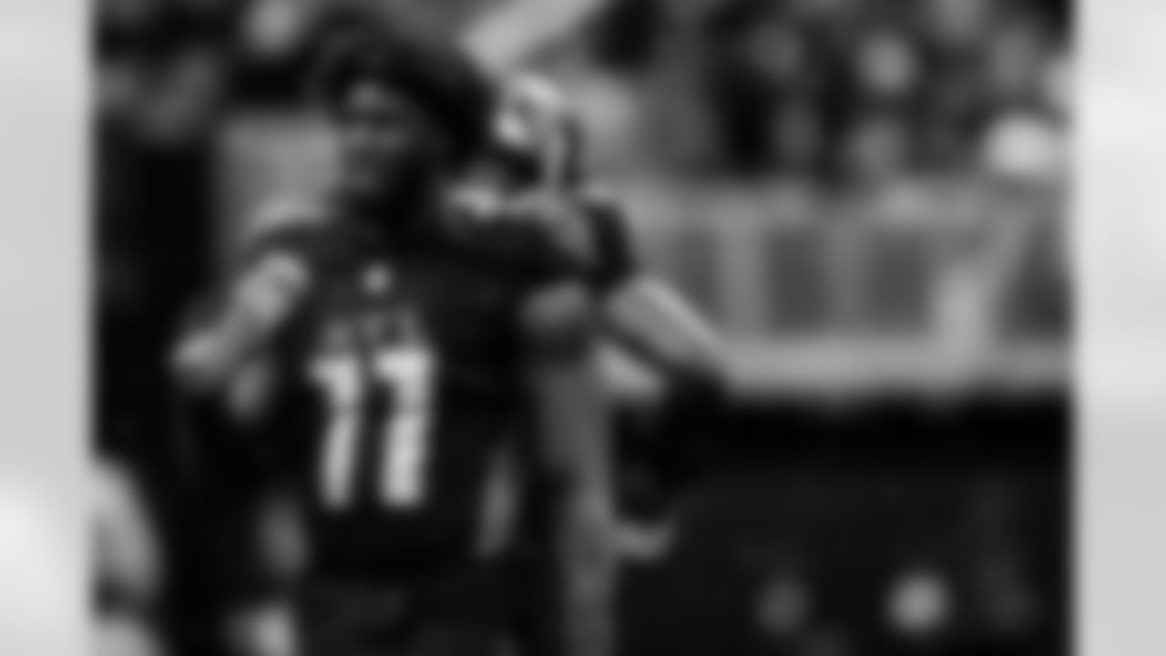 Atlanta Falcons edge rusher Jalon Walker #11 during the Week 18 Game against the New Orleans Saints at Mercedes-Benz Stadium in Atlanta, Georgia on Sunday, January 4, 2026. (Photo by Brandon Magnus/Atlanta Falcons)