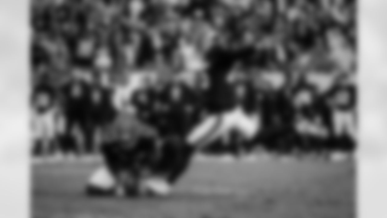 Atlanta Falcons kicker Zane Gonzalez #45 takes a field goal during the Week 15 Game against the Tampa Bay Buccaneers at Raymond James Stadium in Tampa, Florida on Thursday, December 11, 2025. (Photo by Jay Bendlin/Atlanta Falcons)