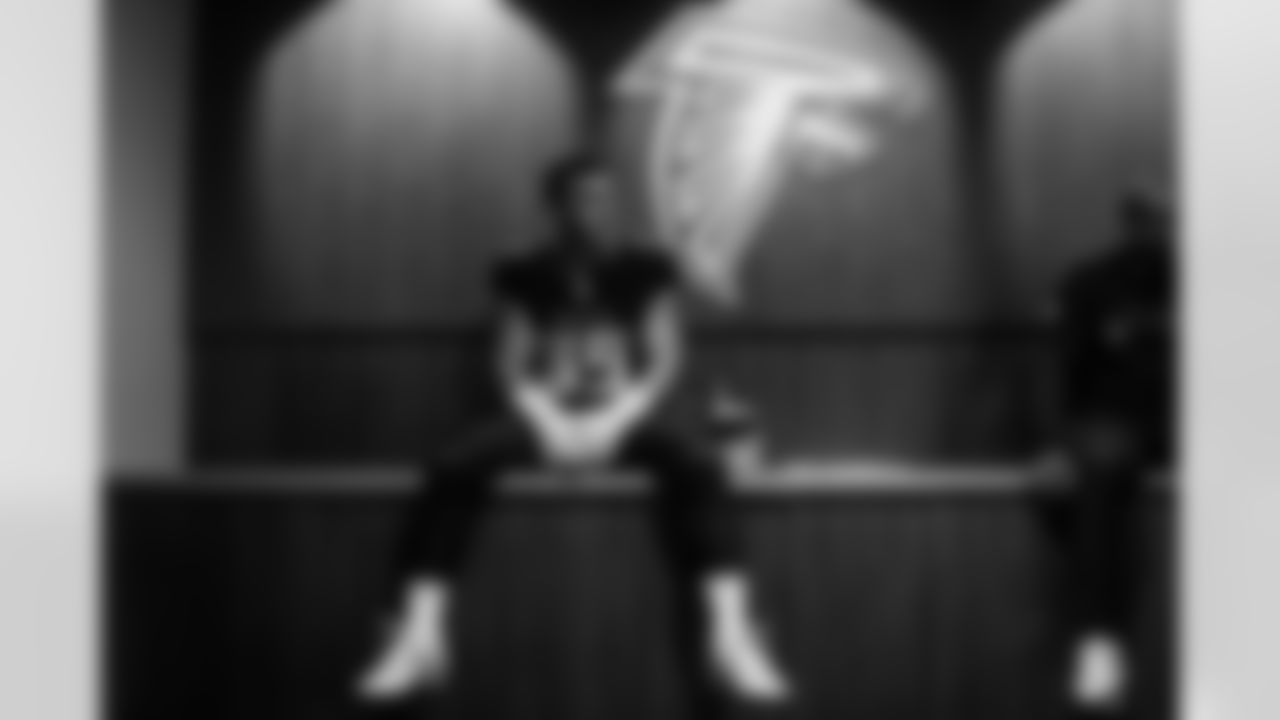 Atlanta Falcons tight end Charlie Woerner #89 prepares in the locker room before the Week 1 Game against the Tampa Bay Buccaneers at Mercedes-Benz Stadium in Atlanta, Georgia on Sunday, September 7, 2025. (Photo by Jay Bendlin/Atlanta Falcons)