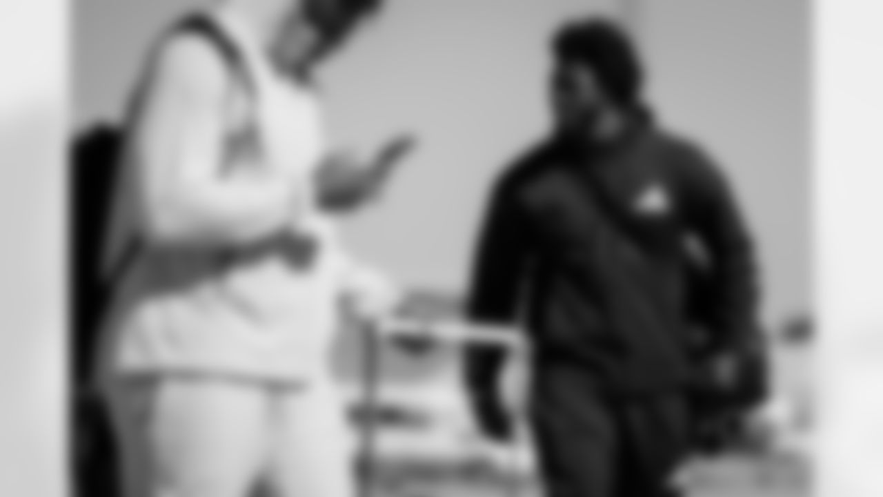 Atlanta Falcons edge rusher Jalon Walker #11 boards the plane at Hartsfield-Jackson International Airport in Atlanta, Ga. on Saturday, November 1, 2025. (Photo by Jay Bendlin/Atlanta Falcons)