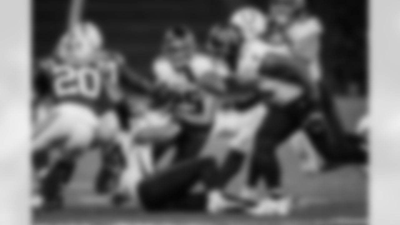 Atlanta Falcons running back Tyler Allgeier #25 rushes during the second quarter of the Week 10 Game against the Indianapolis Colts at Olympic Stadium in Berlin, Germany on Sunday, November 9, 2025. (Photo by Taylor McLaughlin/Atlanta Falcons)