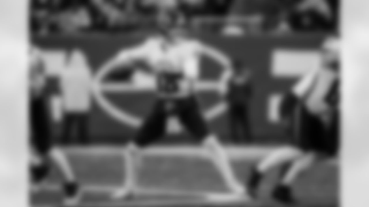 Atlanta Falcons quarterback Kirk Cousins #18 looks to pass during the first quarter of the Week 13 Game against the New York Jets at Metlife Stadium in East Rutherford, New Jersey on Sunday, November 30, 2025. (Photo by Taylor McLaughlin/Atlanta Falcons)