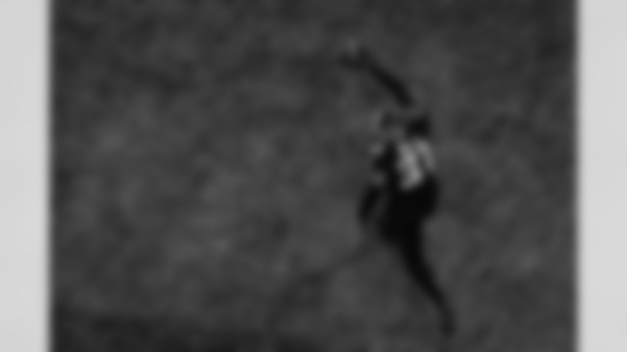 Atlanta Falcons safety Xavier Watts #31 recovers a fumble during the Week 18 Game against the New Orleans Saints at Mercedes-Benz Stadium in Atlanta, Georgia on Sunday, January 4, 2026. (Photo by Taylor McLaughlin/Atlanta Falcons)