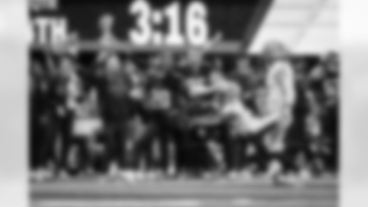 Atlanta Falcons cornerback Dee Alford #20 makes an interception during the Week 18 Game against the New Orleans Saints at Mercedes-Benz Stadium in Atlanta, Georgia on Sunday, January 4, 2026. (Photo by Matthew Grimes/Atlanta Falcons)