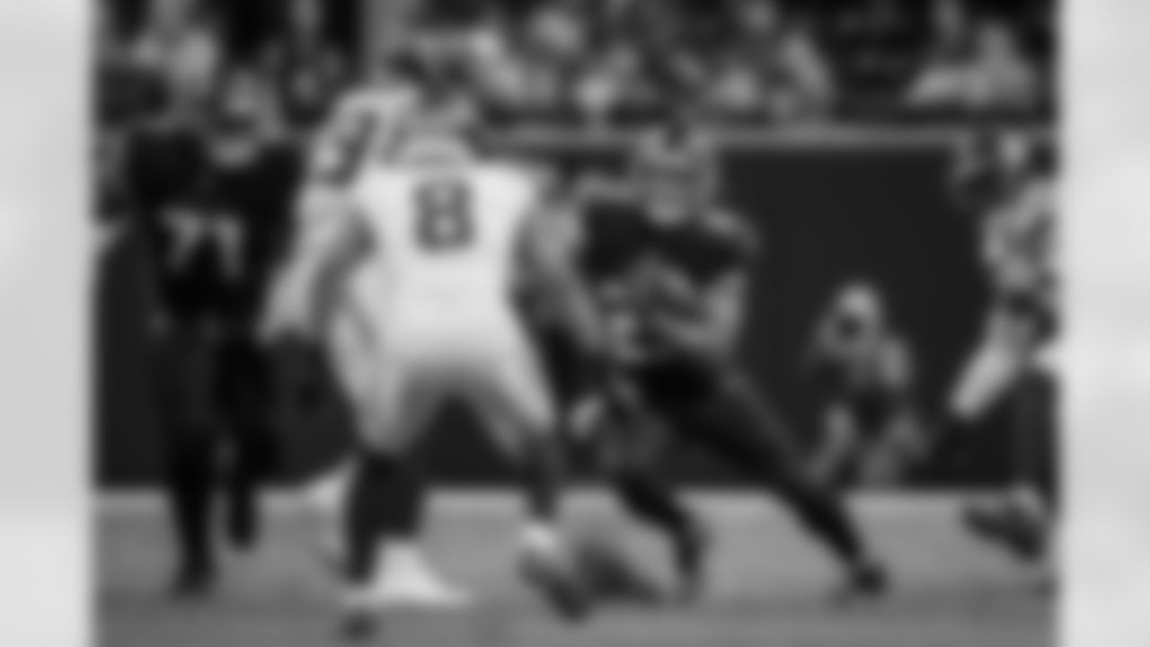 Atlanta Falcons running back Tyler Allgeier #25 runs with the ball during the Week 14 Game against the Seattle Seahawks at Mercedes-Benz Stadium in Atlanta, Georgia on Sunday, December 7, 2025. (Photo by Brandon Magnus/Atlanta Falcons)