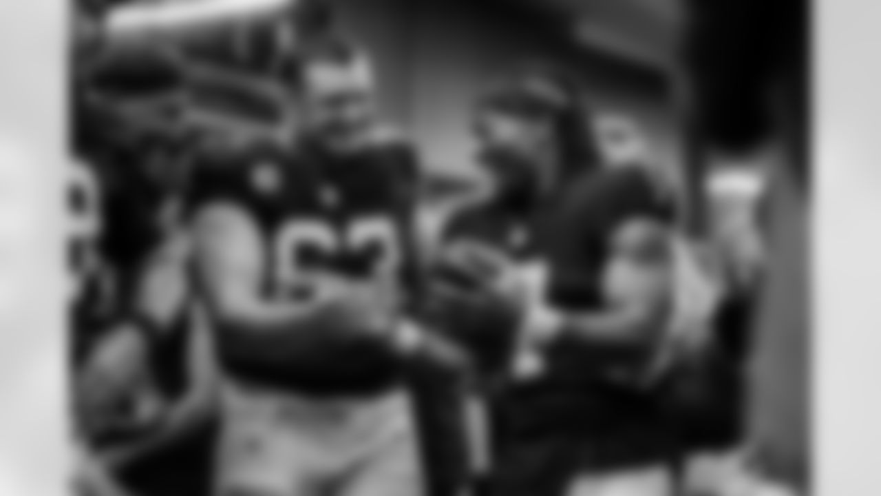 Atlanta Falcons running back Bijan Robinson #7 in the locker room after the Week 6 Game against the Buffalo Bills at Mercedes-Benz Stadium in Atlanta, Georgia on Monday, October 13, 2025. (Photo by Jay Bendlin/Atlanta Falcons)