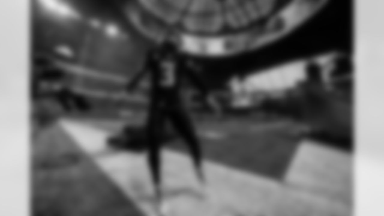 Atlanta Falcons safety Jessie Bates III #3 runs out of the tunnel before the Week 14 Game against the Seattle Seahawks at Mercedes-Benz Stadium in Atlanta, Georgia on Sunday, December 7, 2025. (Photo by Jay Bendlin/Atlanta Falcons)