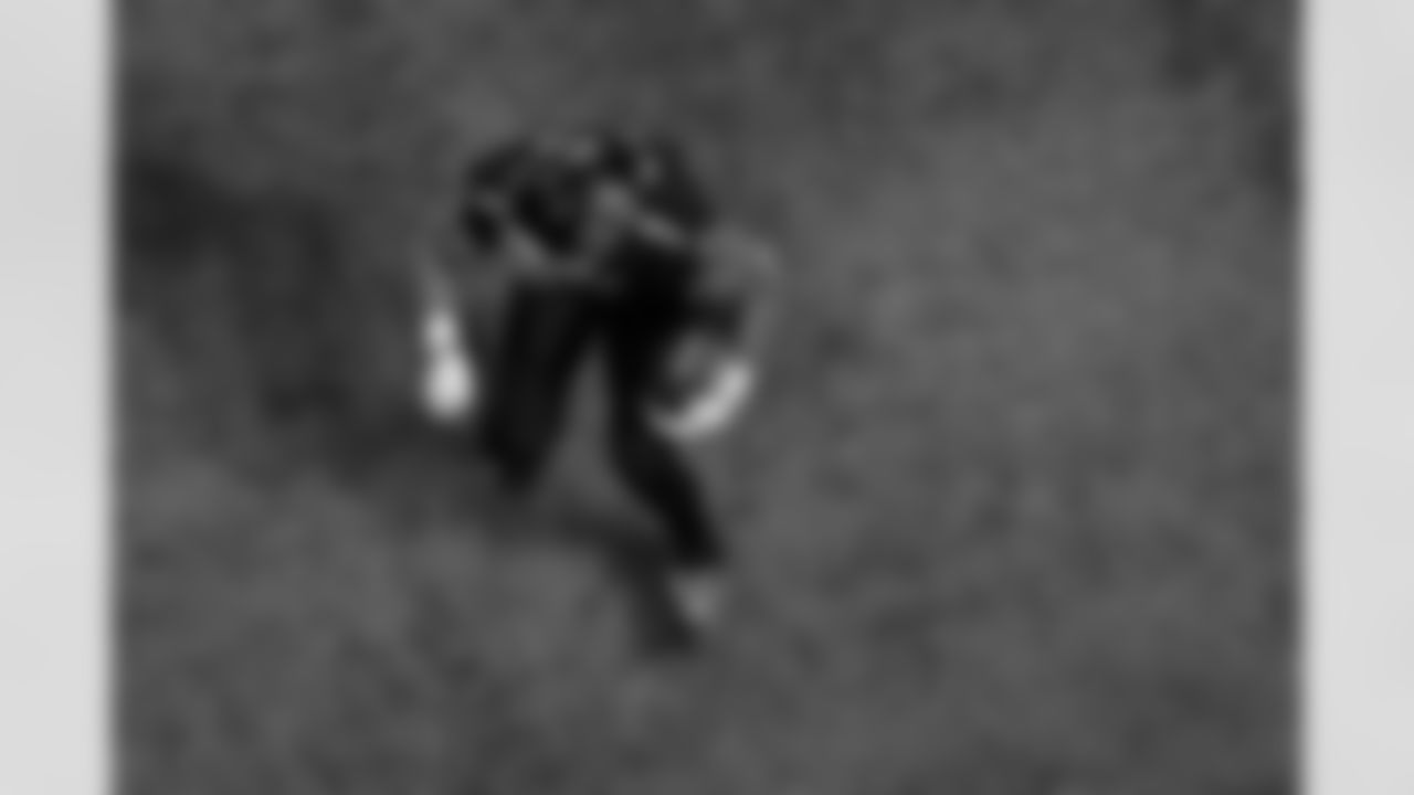 Atlanta Falcons running back Bijan Robinson #7 carries the ball during the Week 18 Game against the New Orleans Saints at Mercedes-Benz Stadium in Atlanta, Georgia on Sunday, January 4, 2026. (Photo by Taylor McLaughlin/Atlanta Falcons)