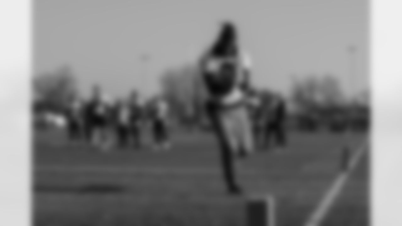 Atlanta Falcons tight end Kyle Pitts Sr. #8 during practice at the FC Union Berlin Training Facility in Berlin, Germany on Friday, November 7, 2025. (Photo by Taylor McLaughlin/Atlanta Falcons)