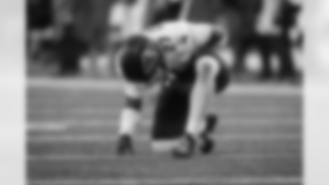 Atlanta Falcons edge rusher James Pearce Jr. #27 reacts during the first quarter of the Week 13 Game against the New York Jets at Metlife Stadium in East Rutherford, New Jersey on Sunday, November 30, 2025. (Photo by Taylor McLaughlin/Atlanta Falcons)
