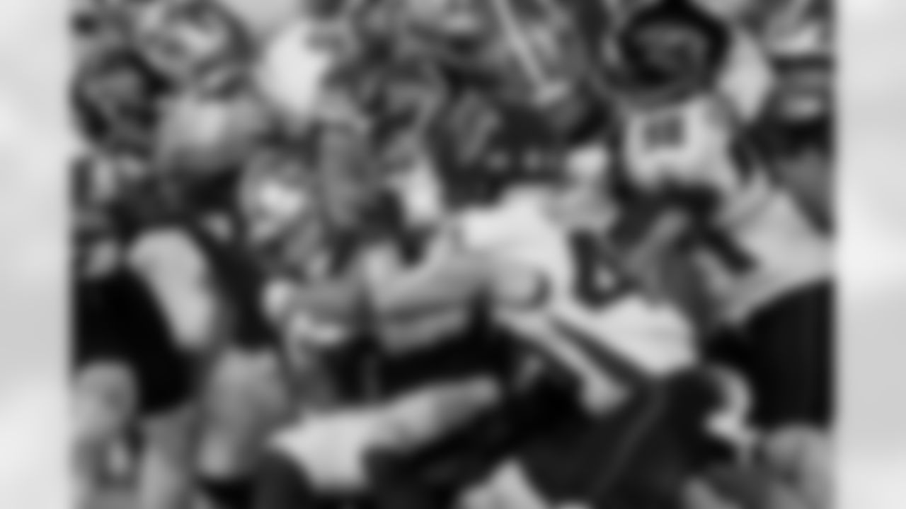 Atlanta Falcons inside linebacker JD Bertrand #40 during the Week 7 Game against the San Francisco 49ers at Levi's Stadium in Santa Clara, California on Sunday, October 19, 2025. (Photo by Taylor McLaughlin/Atlanta Falcons)