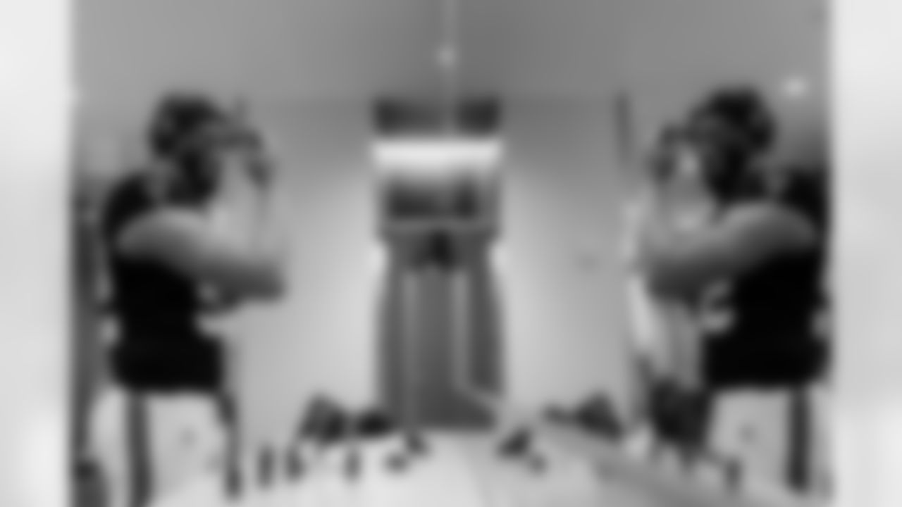 prepares in the locker room before the Week 17 Game against the Los Angeles Rams at Mercedes-Benz Stadium in Atlanta, Georgia on Monday, December 29, 2025. (Photo by Jay Bendlin/Atlanta Falcons)