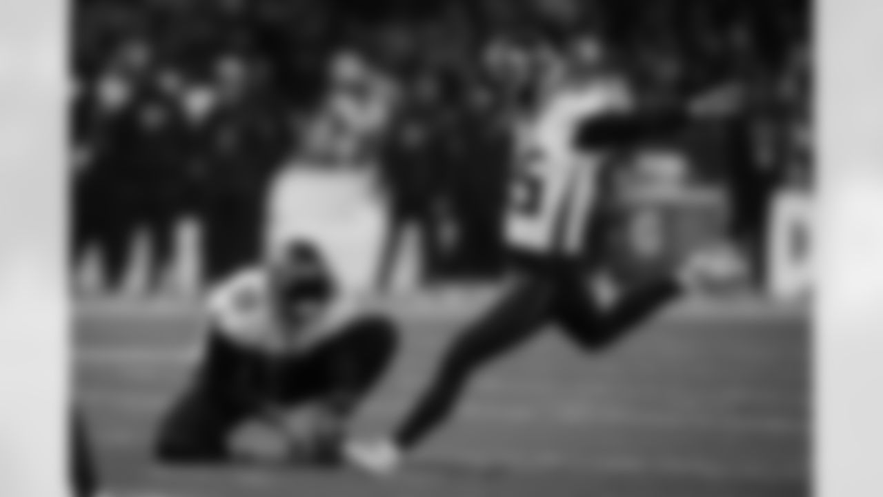 Atlanta Falcons kicker Zane Gonzalez #45 kicks a PAT during the first quarter of the Week 10 Game against the Indianapolis Colts at Olympic Stadium in Berlin, Germany on Sunday, November 9, 2025. (Photo by Taylor McLaughlin/Atlanta Falcons)