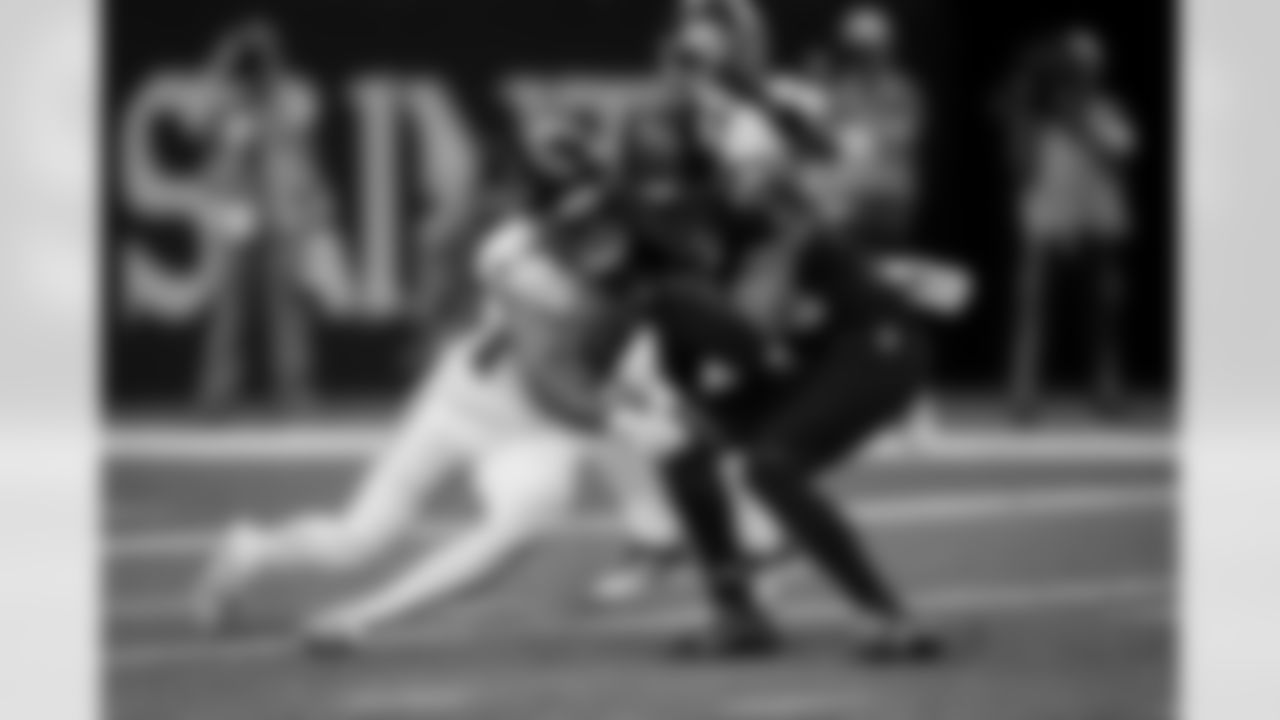 Atlanta Falcons safety Jessie Bates III #3 makes a tackle during the Week 12 Game against the New Orleans Saints at Caesars Superdome in New Orleans, Louisiana on Sunday, November 23, 2025. (Photo by Taylor McLaughlin/Atlanta Falcons)